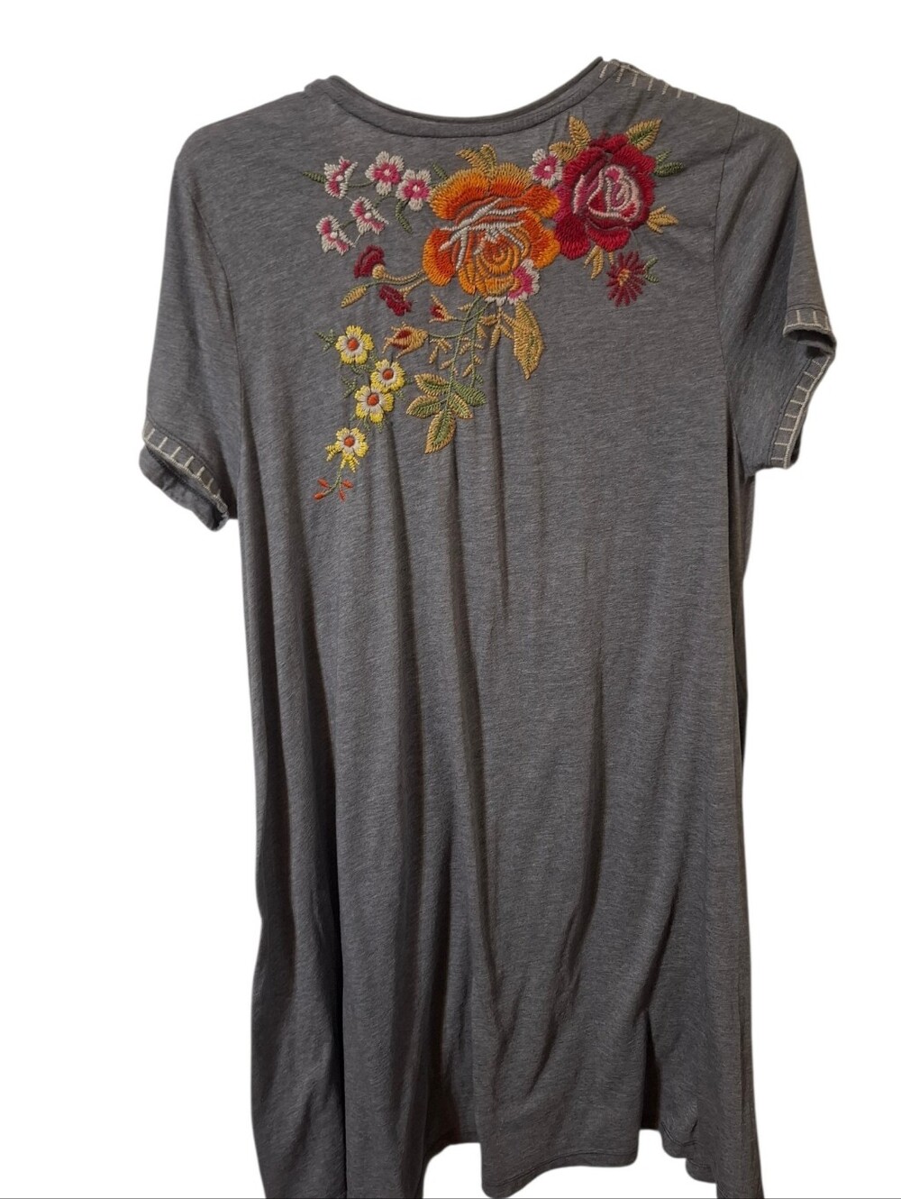 Johnny Was Adeline Floral (Size L) Embroidered Gray V-Neck Tunic Top - Picture 2 of 4